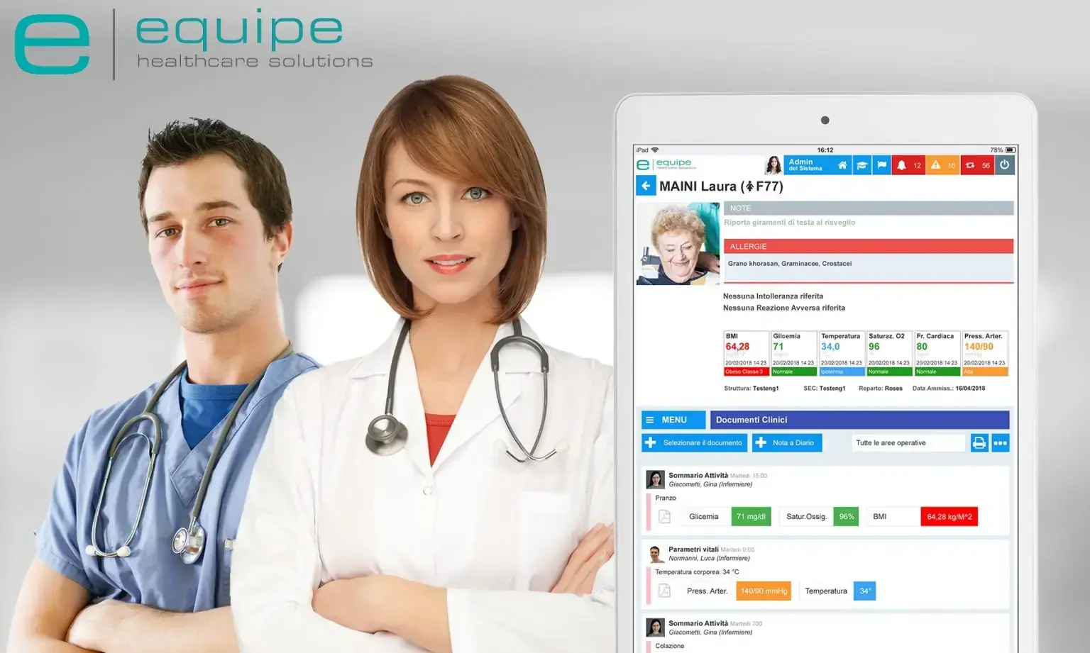 Due professionisti sanitari accanto a un tablet con il software Equipe